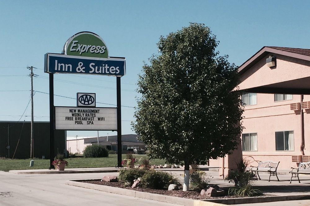 Super 8 By Wyndham Shenandoah Hotel Exterior photo